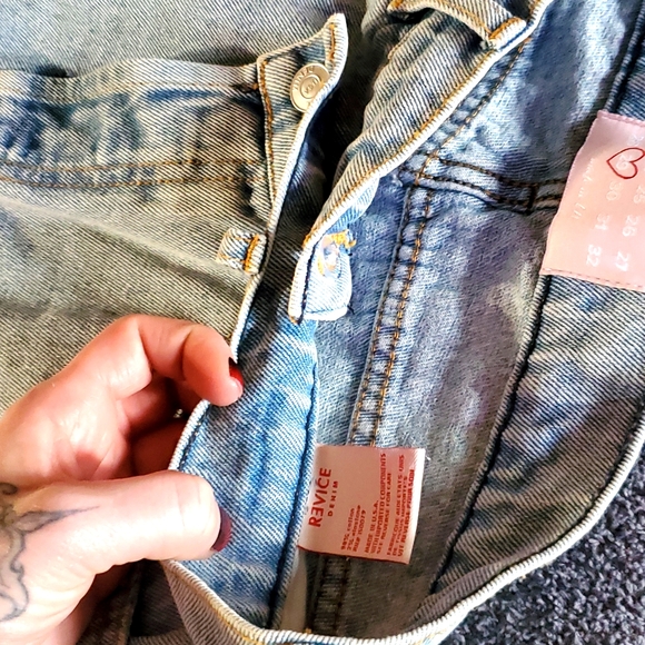 Revice Denim - Picture 4 of 16